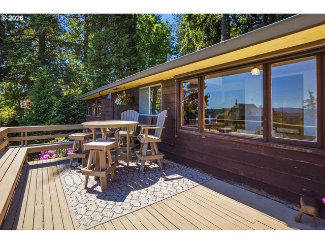 17000 Sw NAFUS Ln, Beaverton, OR 97007
