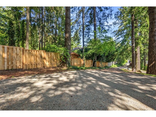 17000 Sw NAFUS Ln, Beaverton, OR 97007