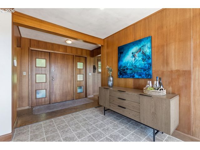17000 Sw NAFUS Ln, Beaverton, OR 97007