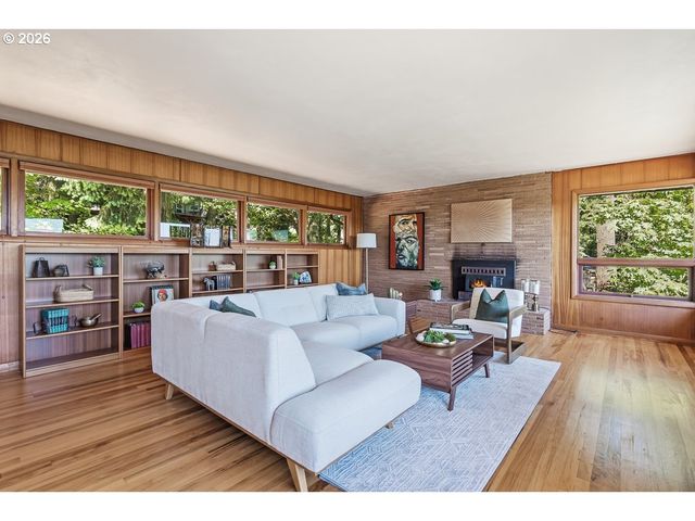 17000 Sw NAFUS Ln, Beaverton, OR 97007