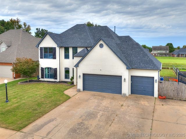 10008 E 93rd Street N, Owasso, OK 74055