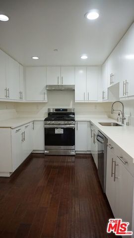 1029 S Hobart Boulevard 202, Los Angeles, CA 90006