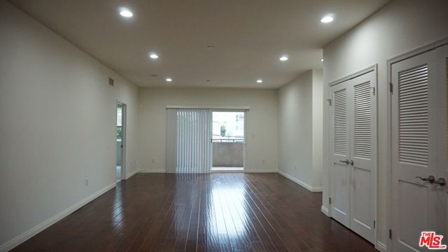 1029 S Hobart Boulevard 202, Los Angeles, CA 90006