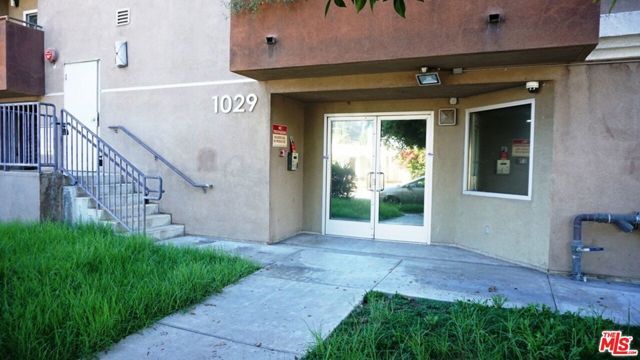 1029 S Hobart Boulevard 202, Los Angeles, CA 90006