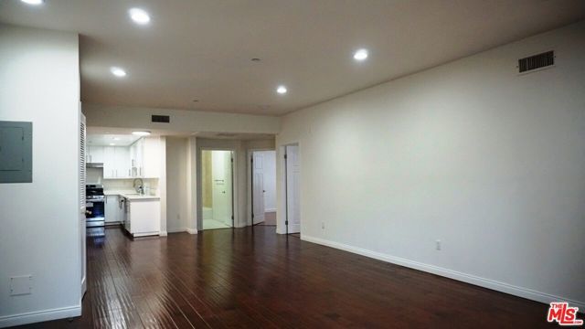 1029 S Hobart Boulevard 202, Los Angeles, CA 90006