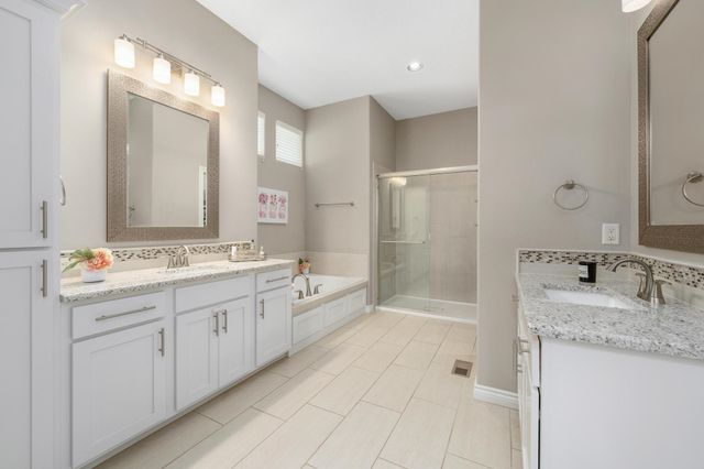 1513 N Shadow Rock Dr, Andover, KS 67002