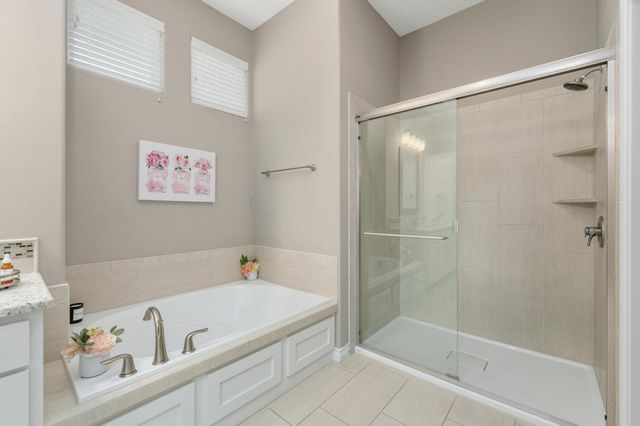 1513 N Shadow Rock Dr, Andover, KS 67002