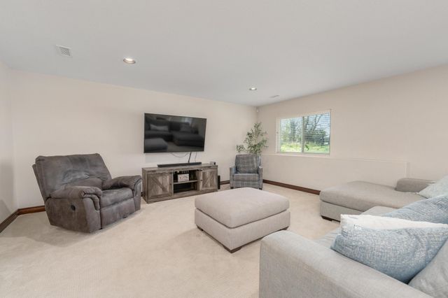 1513 N Shadow Rock Dr, Andover, KS 67002