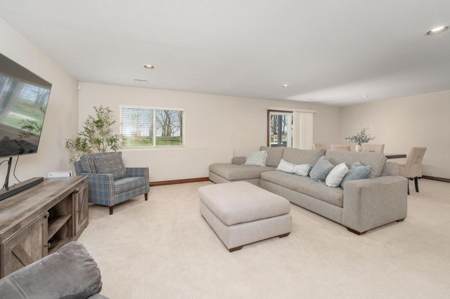 1513 N Shadow Rock Dr, Andover, KS 67002