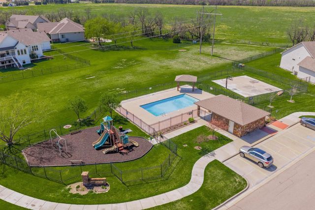1513 N Shadow Rock Dr, Andover, KS 67002