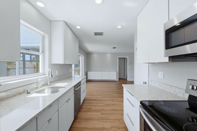 4872 NAUTILUS ROAD, Venice, FL 34293