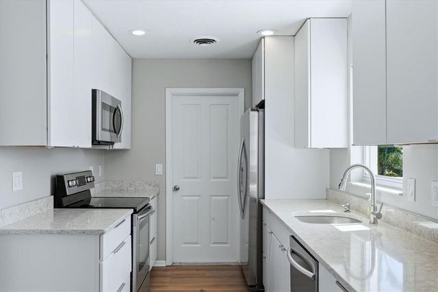 4872 NAUTILUS ROAD, Venice, FL 34293