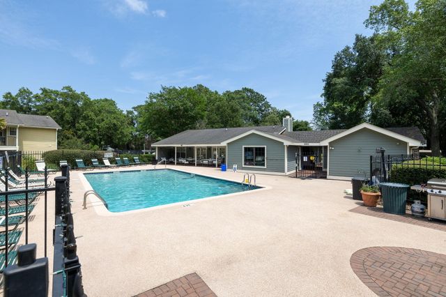 1851 Montclair Drive 1851-B, Mount Pleasant, SC 29464