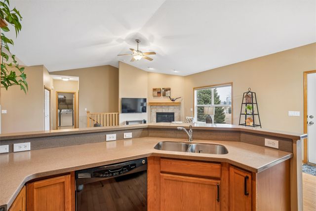 12912 Hammontree Drive, Urbandale, IA 50323