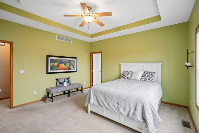 12912 Hammontree Drive, Urbandale, IA 50323