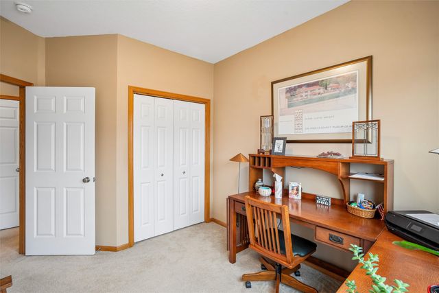 12912 Hammontree Drive, Urbandale, IA 50323