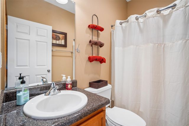 12912 Hammontree Drive, Urbandale, IA 50323