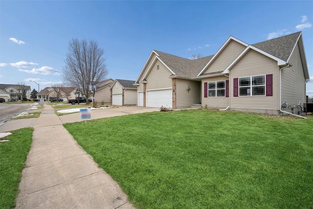 12912 Hammontree Drive, Urbandale, IA 50323