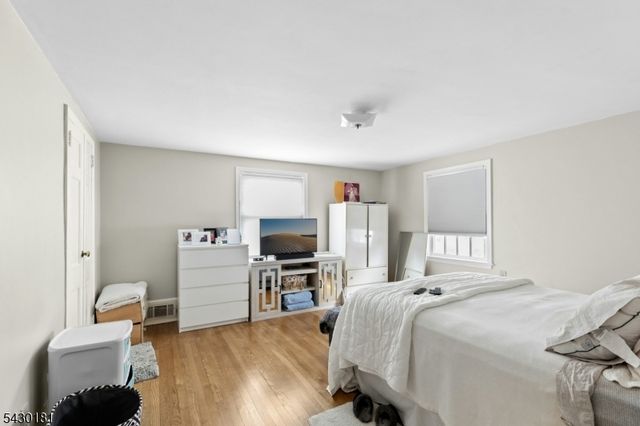 240 Clark St, Westfield Town, NJ 07090