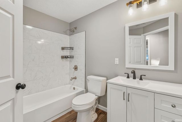 1356 Melbourne Drive, New Haven, IN 46774