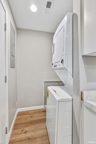 1356 Melbourne Drive, New Haven, IN 46774