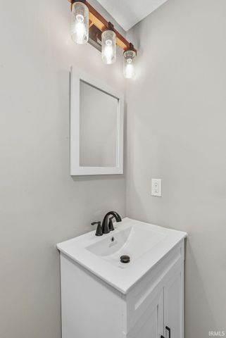 1356 Melbourne Drive, New Haven, IN 46774