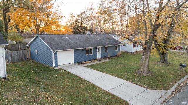 1356 Melbourne Drive, New Haven, IN 46774
