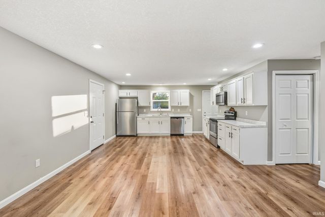 1356 Melbourne Drive, New Haven, IN 46774