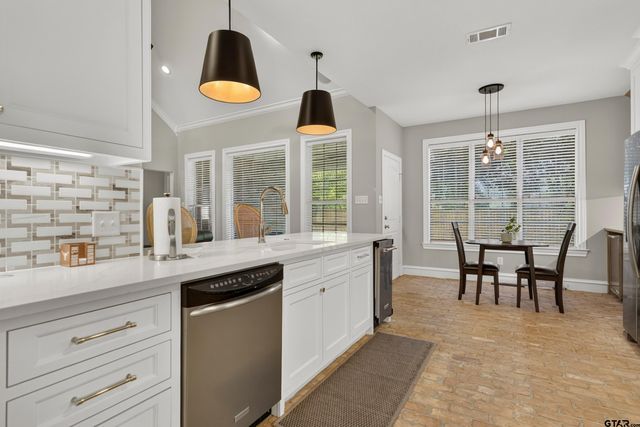 826 Carriage Drive, Tyler, TX 75703