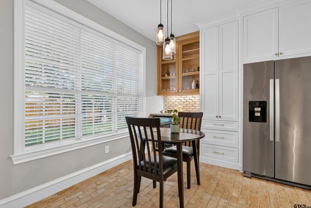 826 Carriage Drive, Tyler, TX 75703