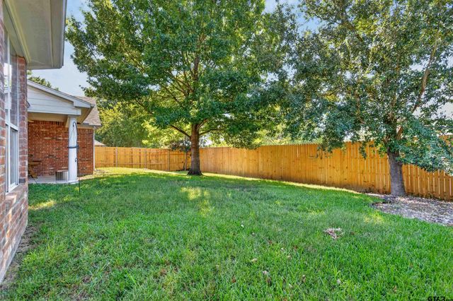 826 Carriage Drive, Tyler, TX 75703