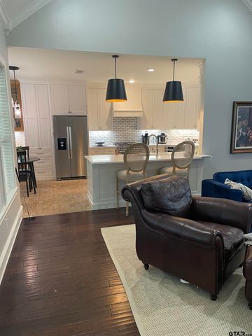 826 Carriage Drive, Tyler, TX 75703