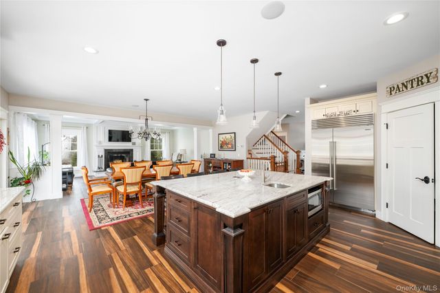 1016 Forest Glen, New Windsor, NY 12553