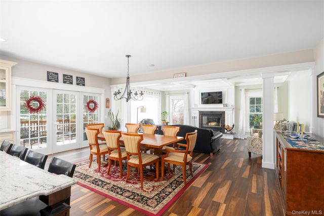 1016 Forest Glen, New Windsor, NY 12553