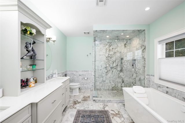 1016 Forest Glen, New Windsor, NY 12553