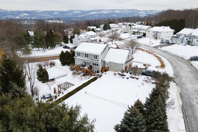 1016 Forest Glen, New Windsor, NY 12553