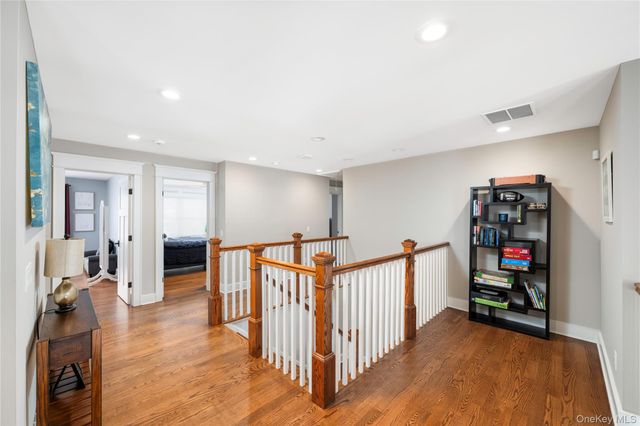 1016 Forest Glen, New Windsor, NY 12553