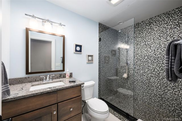 1016 Forest Glen, New Windsor, NY 12553