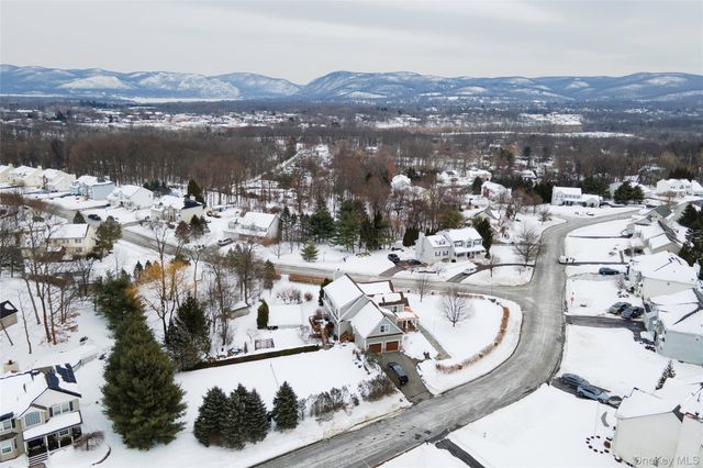 1016 Forest Glen, New Windsor, NY 12553