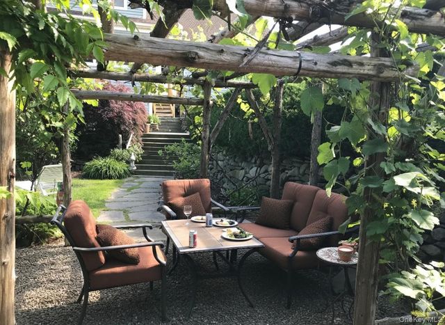 1016 Forest Glen, New Windsor, NY 12553