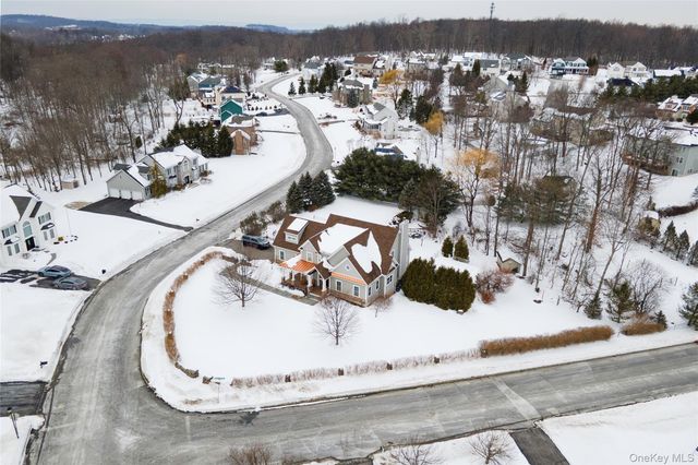 1016 Forest Glen, New Windsor, NY 12553