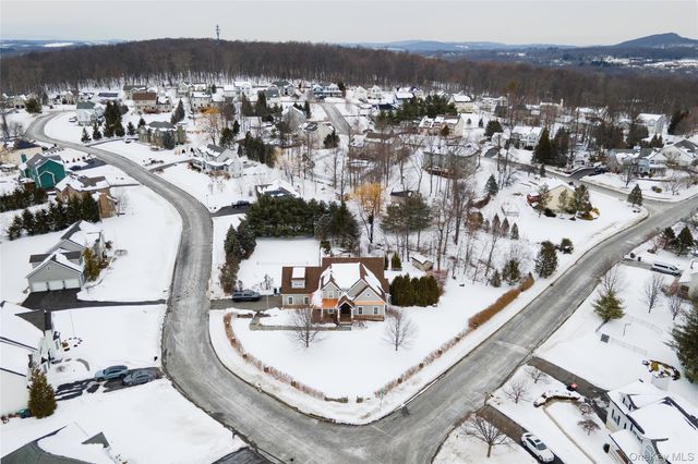 1016 Forest Glen, New Windsor, NY 12553