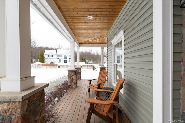 1016 Forest Glen, New Windsor, NY 12553