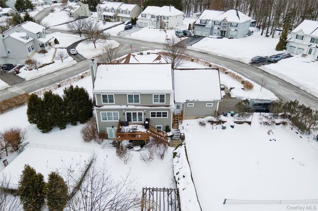 1016 Forest Glen, New Windsor, NY 12553