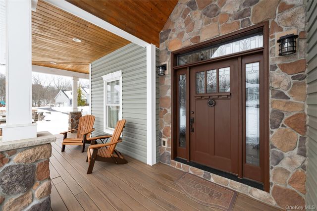 1016 Forest Glen, New Windsor, NY 12553