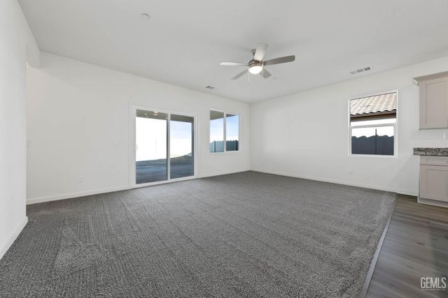 7607 Rambutan Place, Bakersfield, CA 93313