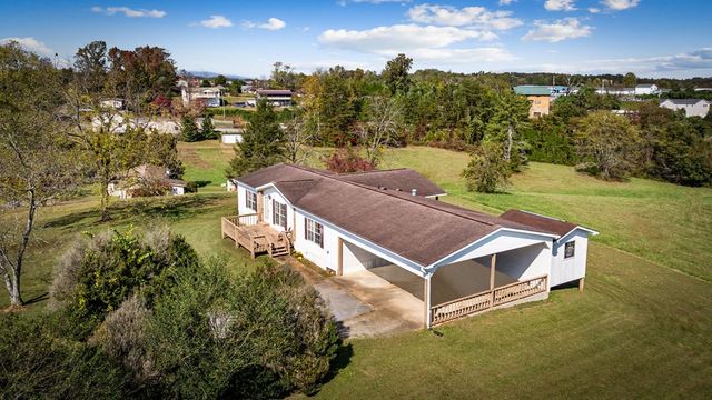 121,165 Orchard Boulevard, Blue Ridge, GA 30513