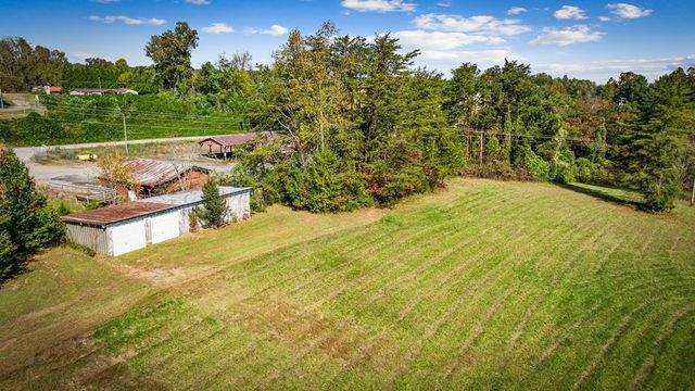 121,165 Orchard Boulevard, Blue Ridge, GA 30513