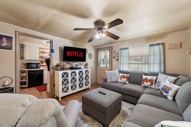 121,165 Orchard Boulevard, Blue Ridge, GA 30513