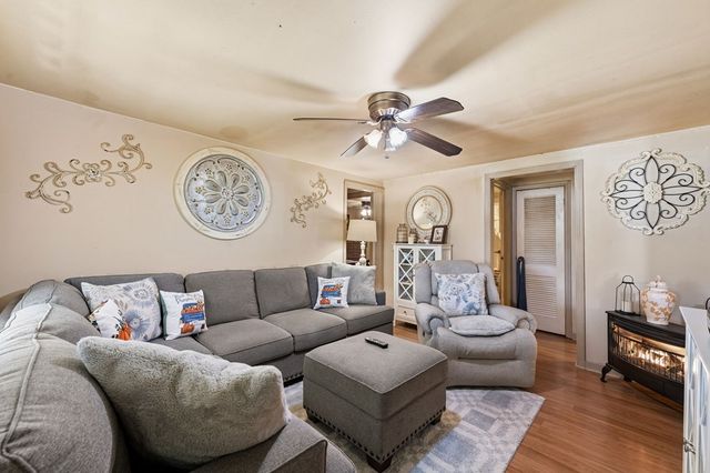 121,165 Orchard Boulevard, Blue Ridge, GA 30513